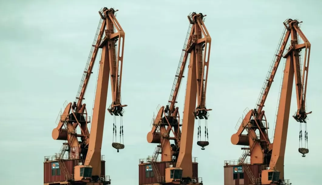 Λίστα ελέγχου εισαγωγέων: Παγκόσμια όρια λιμένων για εκφόρτωση βαρέων μηχανημάτων