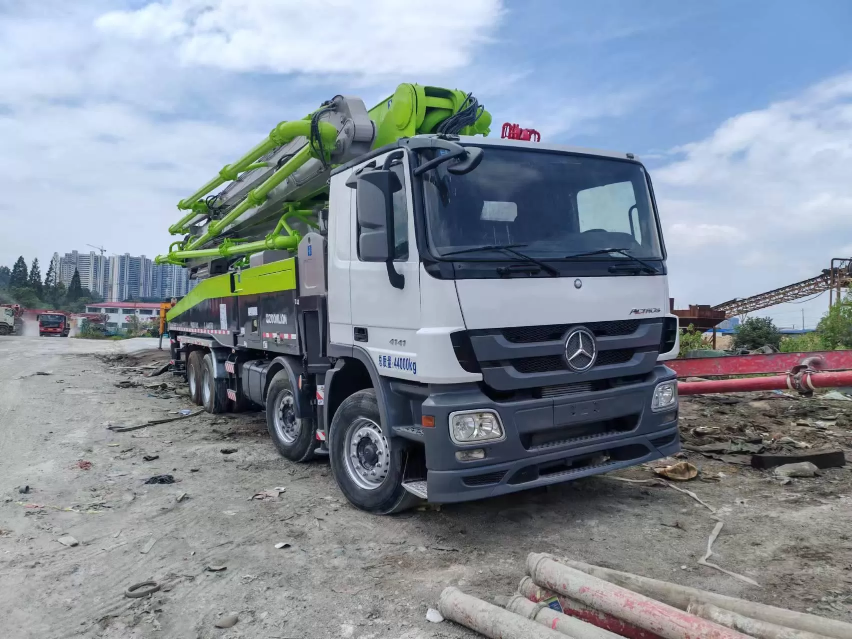 2012 zoomlion 56m boom pump truck-mounted concrete pump car on benz chassis