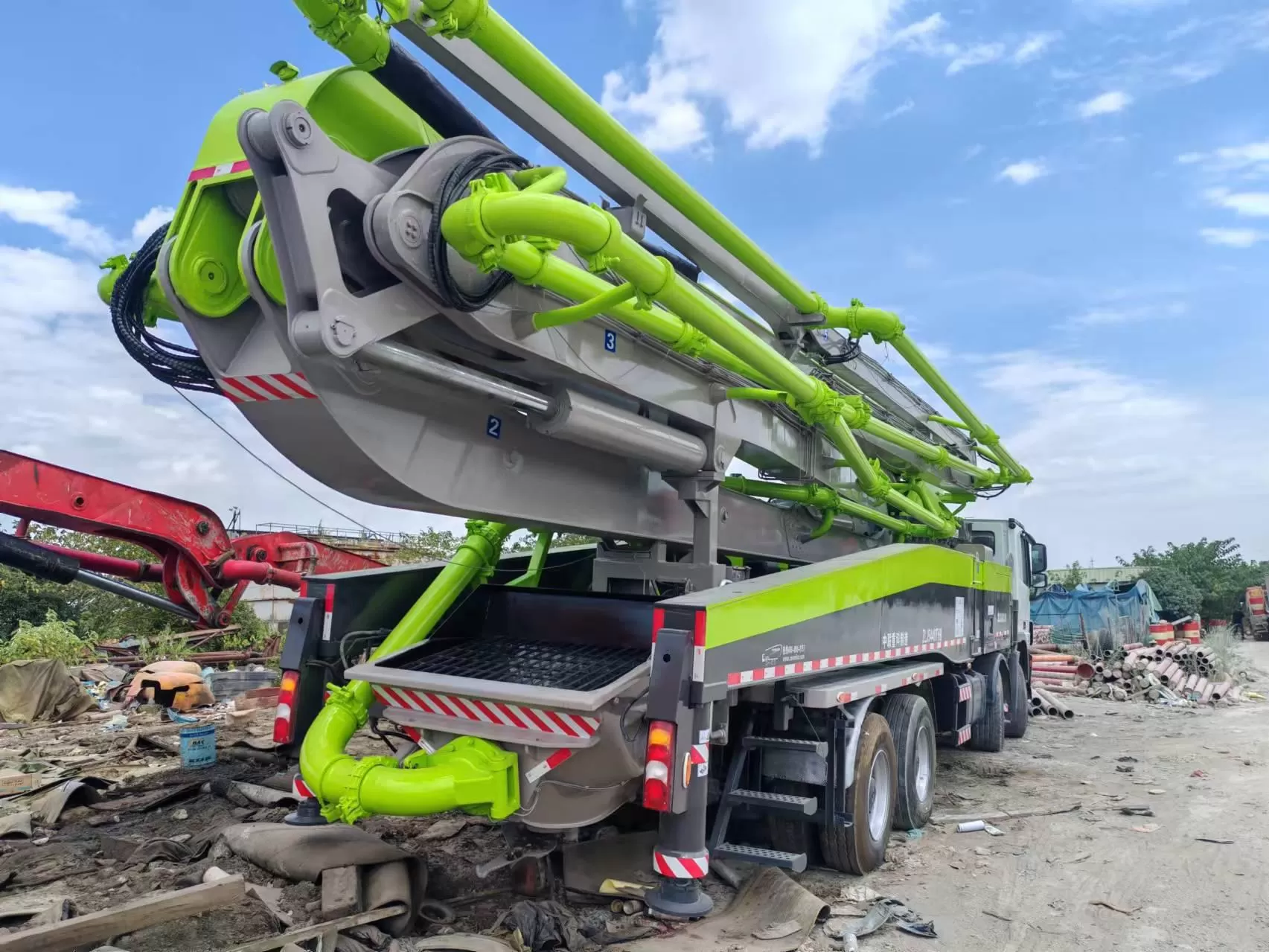 2012 zoomlion 56m boom pump truck-mounted concrete pump car on benz chassis