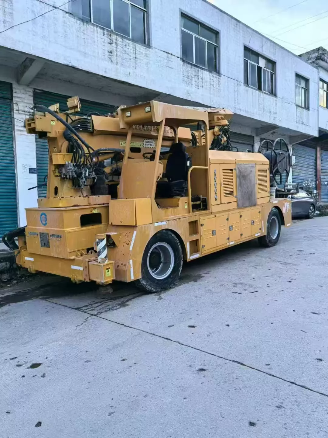 concrete shotcrete spraying truck 30m3 shotcrete manipulator machine tuc3016n ψεκαστήρας σκυροδέματος για κατασκευές εξόρυξης